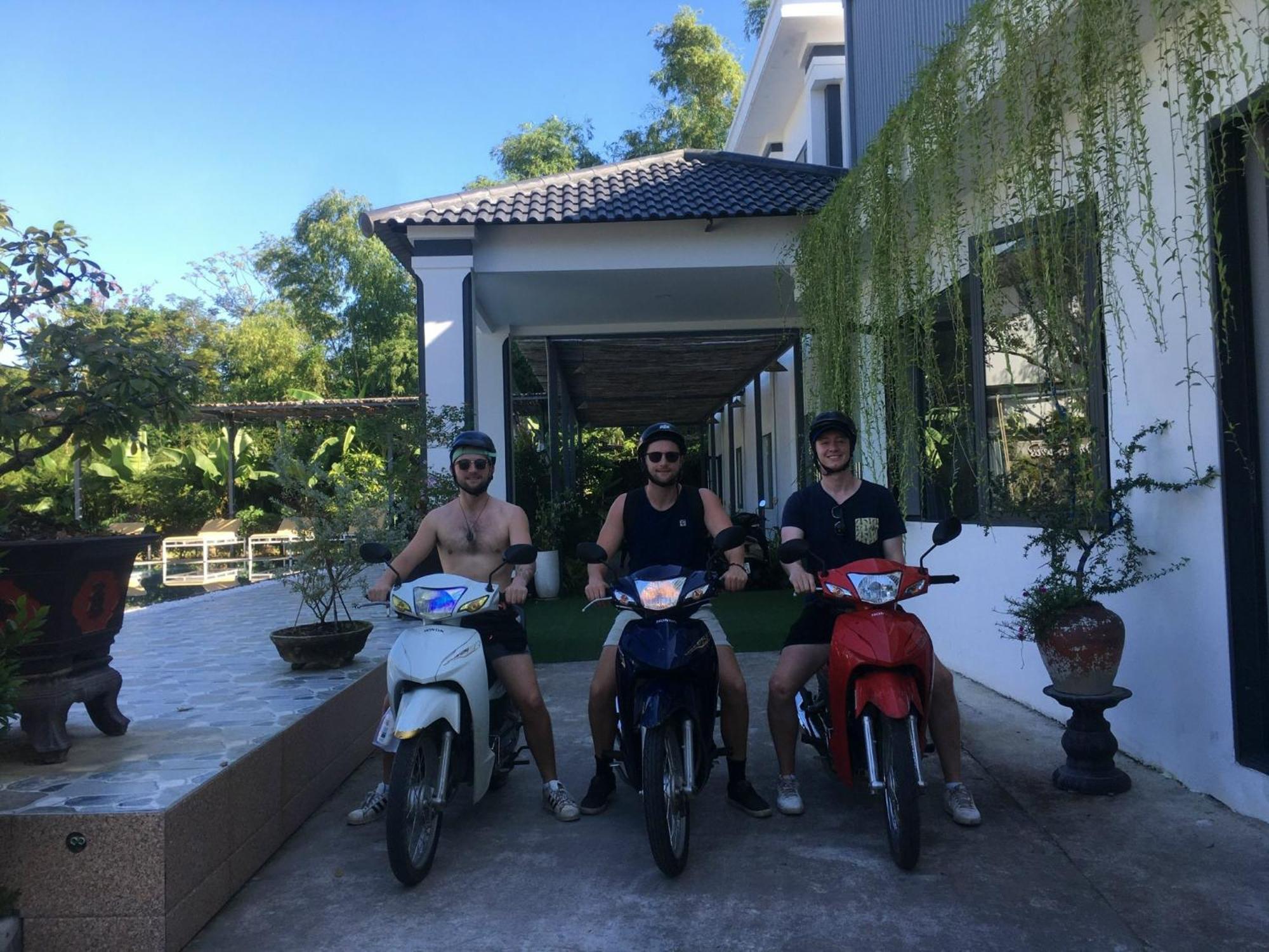 The Dreamers Homestay Hue Exterior photo